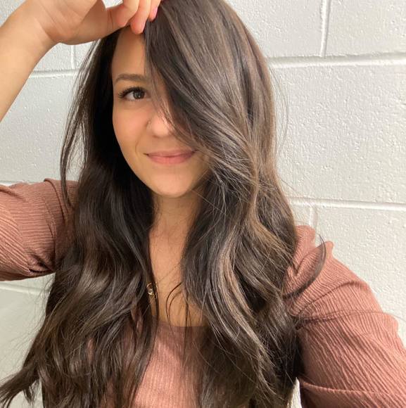 Meet your Posher, Alexandra - Picture 1 of 1